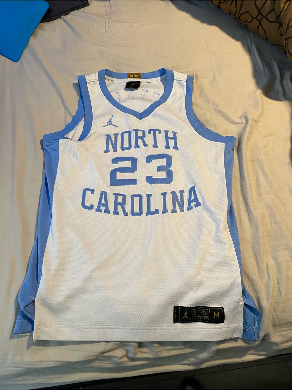 Men’s medium Tar Heel Jersey